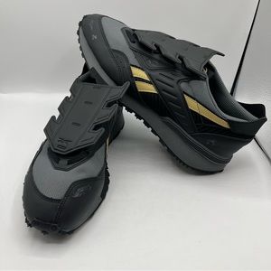 Reebok LX2200 Batman Dark Knight Shoes DC Comics Pump Black Yellow Men Size 11.5